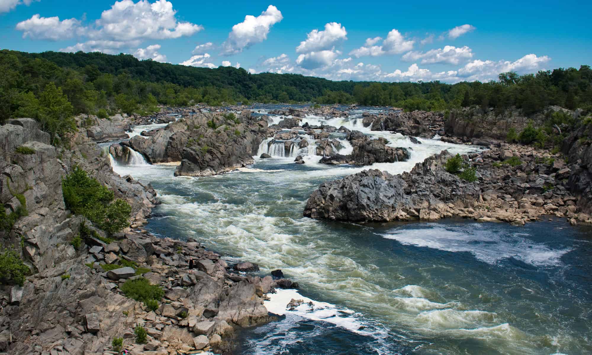 Descoperiți cele mai mari 12 parcuri naționale din Virginia