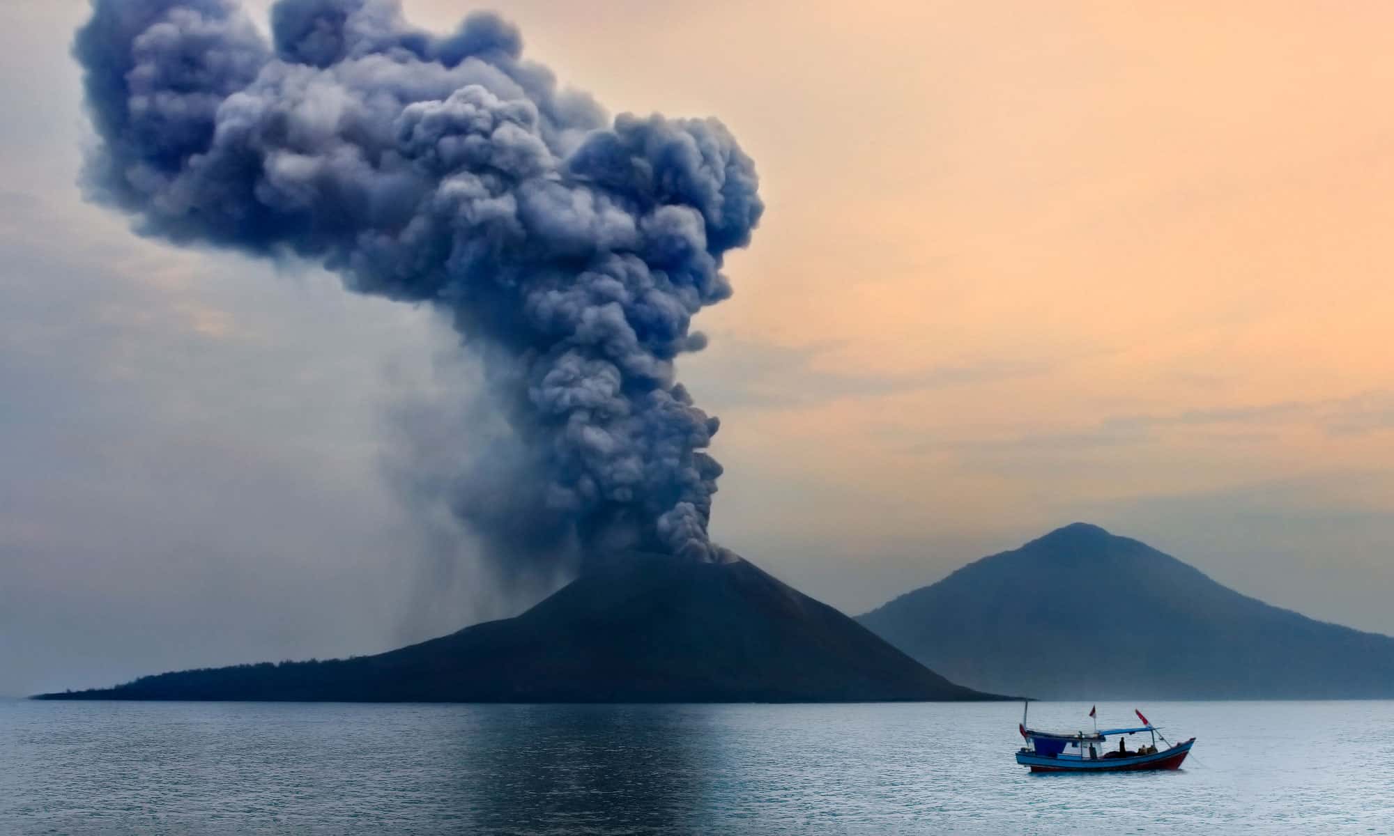 Cât de excesiv poate erupe un vulcan exploziv?
