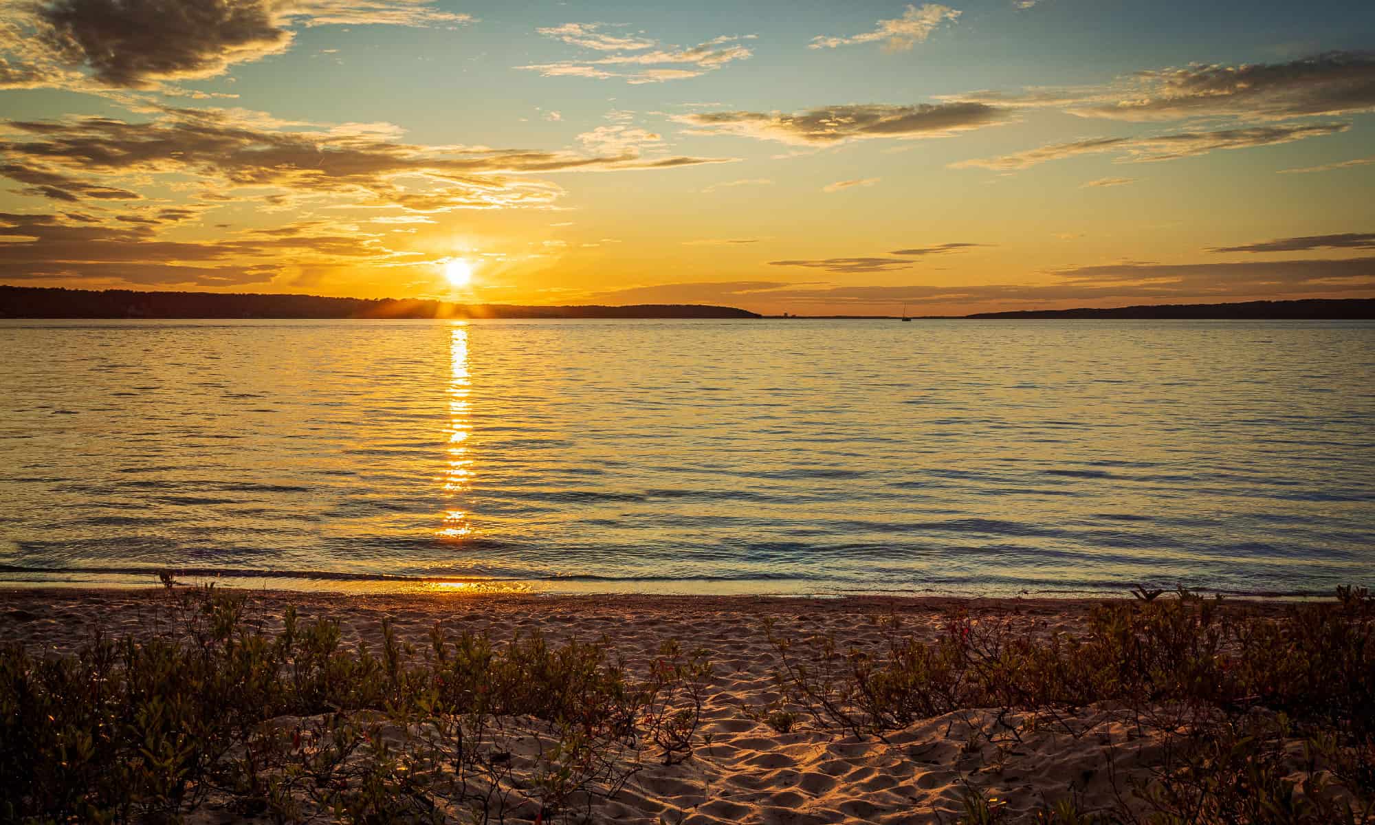 Cele mai mari 15 lacuri din Michigan