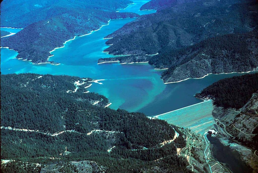 1654008346 720 The 20 Largest Lakes in California - The 12 Biggest Lakes in Northern California - July 12, 2022