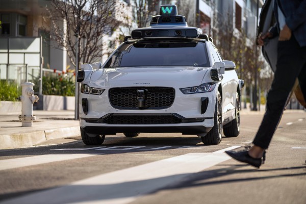 Waymo is expanding its driverless program in Phoenix