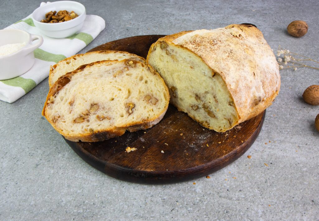 Pâine cu nucă: Rețeta de pâine rustică pentru a te coace - Tale Of Travels