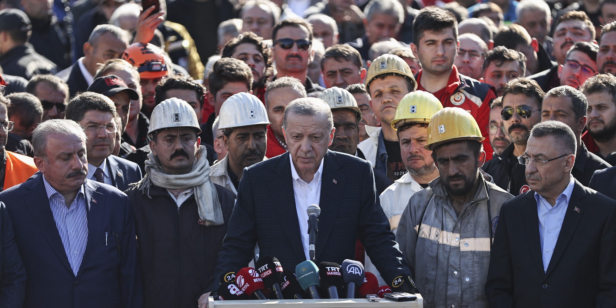 Turkey: More than 40 dead after gas explosion in coal mine