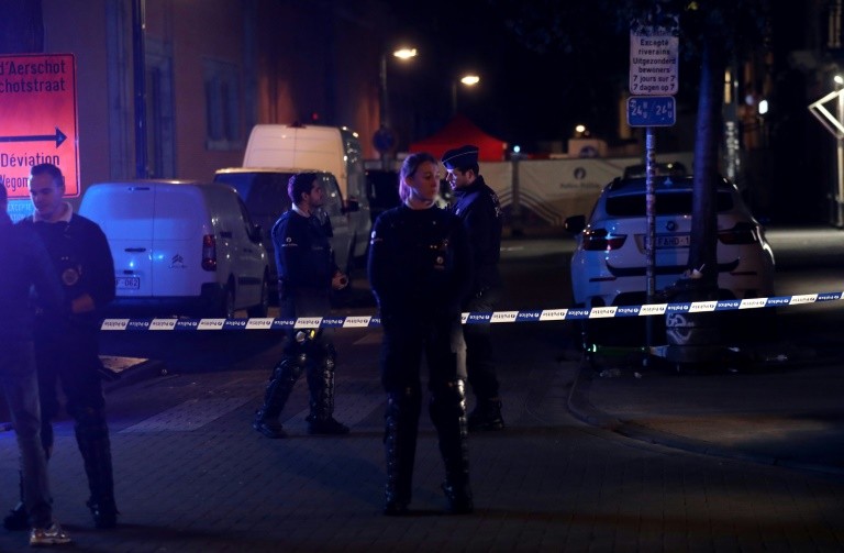 Des policiers sur les lieux d'une attaque au couteau, le 10 novembre 2022 à Bruxelles