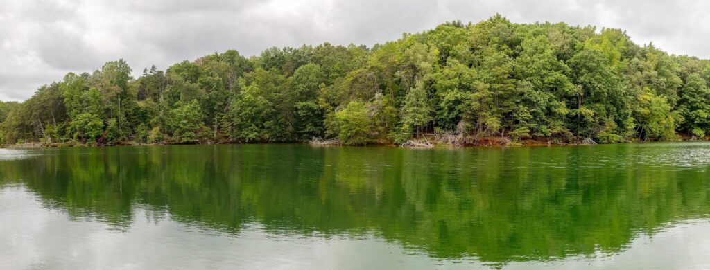Descoperiți cel mai adânc lac din Virginia - Tale Of Travels