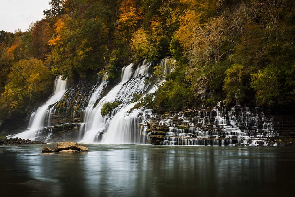 Twin Falls la Rock Island State Park, Tennessee Găuri de înot