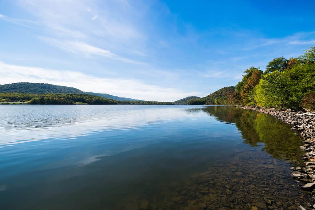 Care este cel mai mare lac artificial din Pennsylvania - 14 decembrie 2022